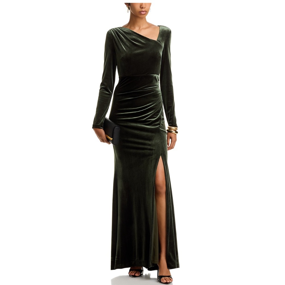 Eliza J Long Sleeve Velvet Dress in Deep Green